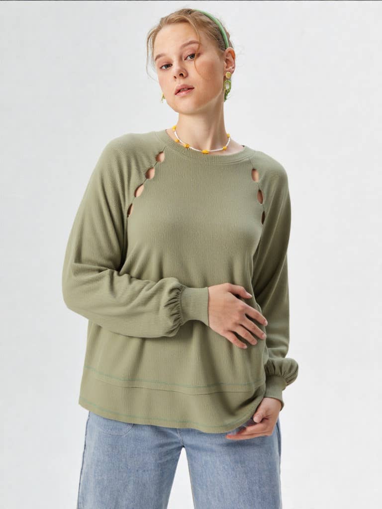 Casual Oversized Cutout Knit Top: CREAM