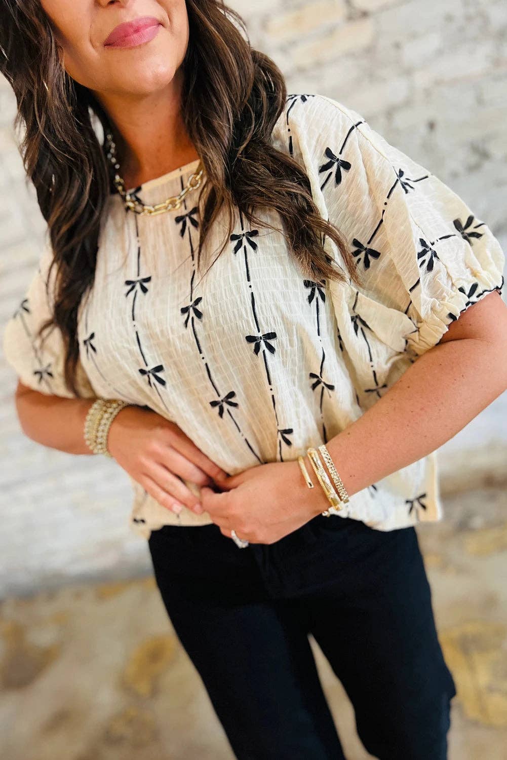 Beige Bow Print Puff Short Sleeve Top: Beige - Small - XL
