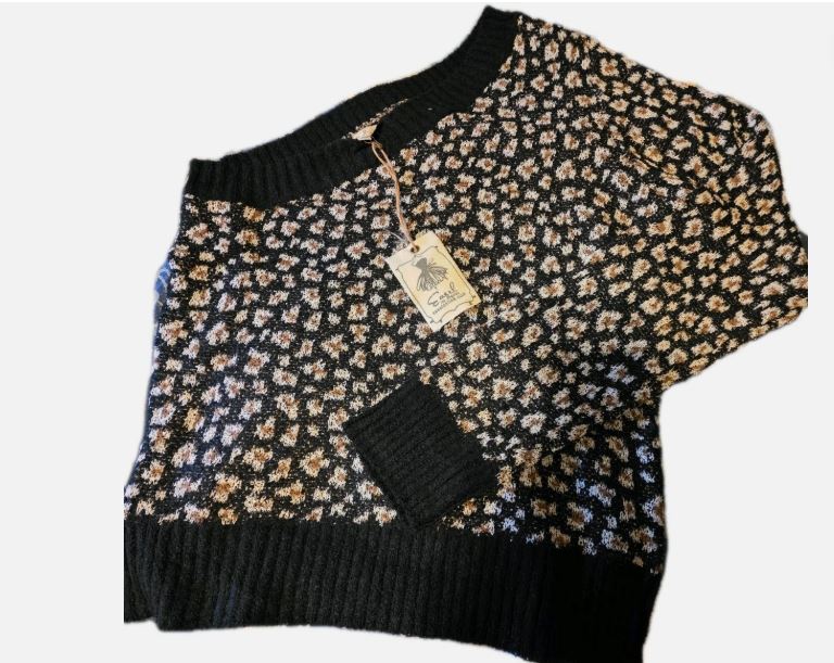 Easel Floral One-Sleeve Knit Sweater - Off-The-Shoulder Asymmetrical Boho Pullover