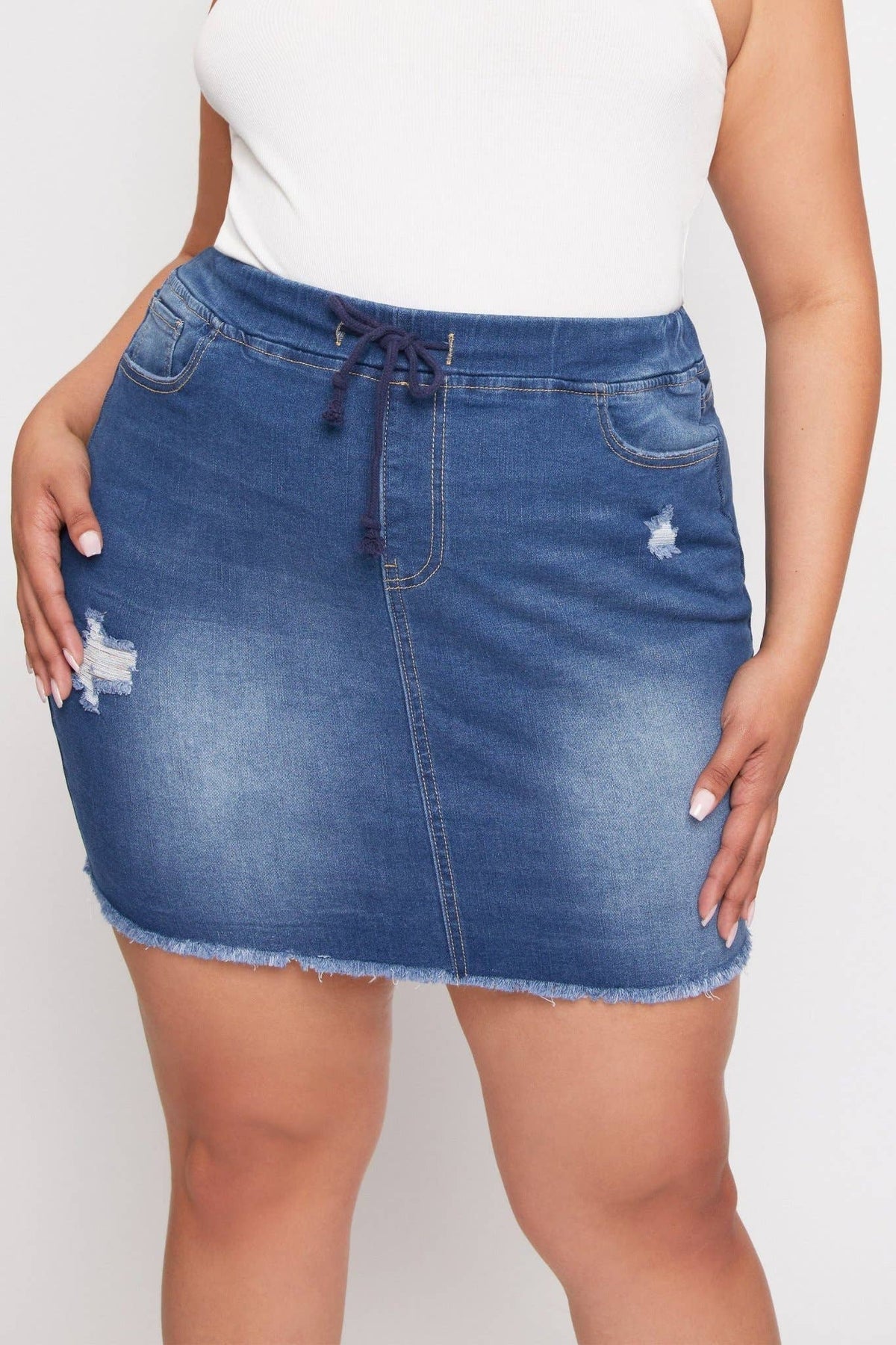 Plus Pull On Fray Hem Skirt / 1X-3X